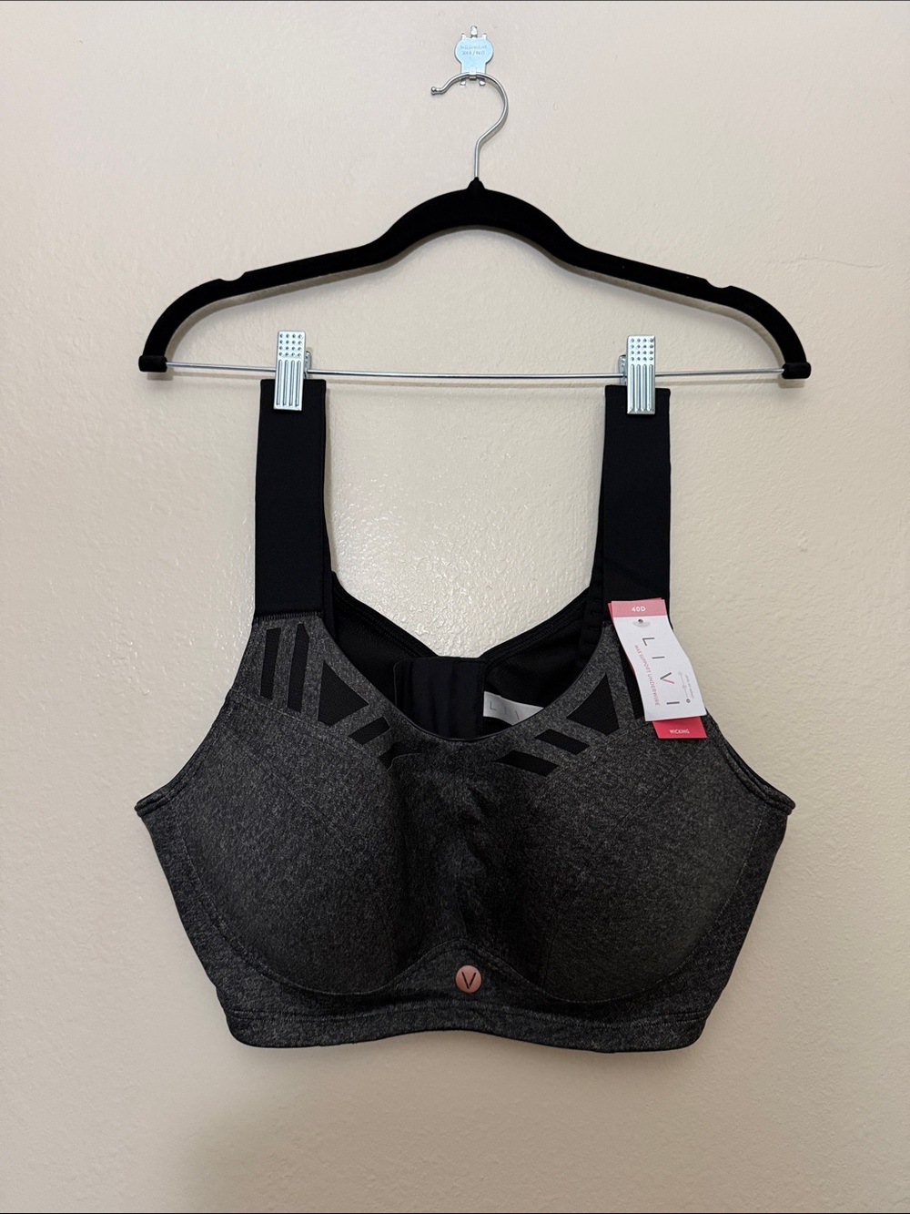 LIVI Wicking Quick Dry Plush Charcoal Gray Athleisure  Wear Underwire Sports Bra